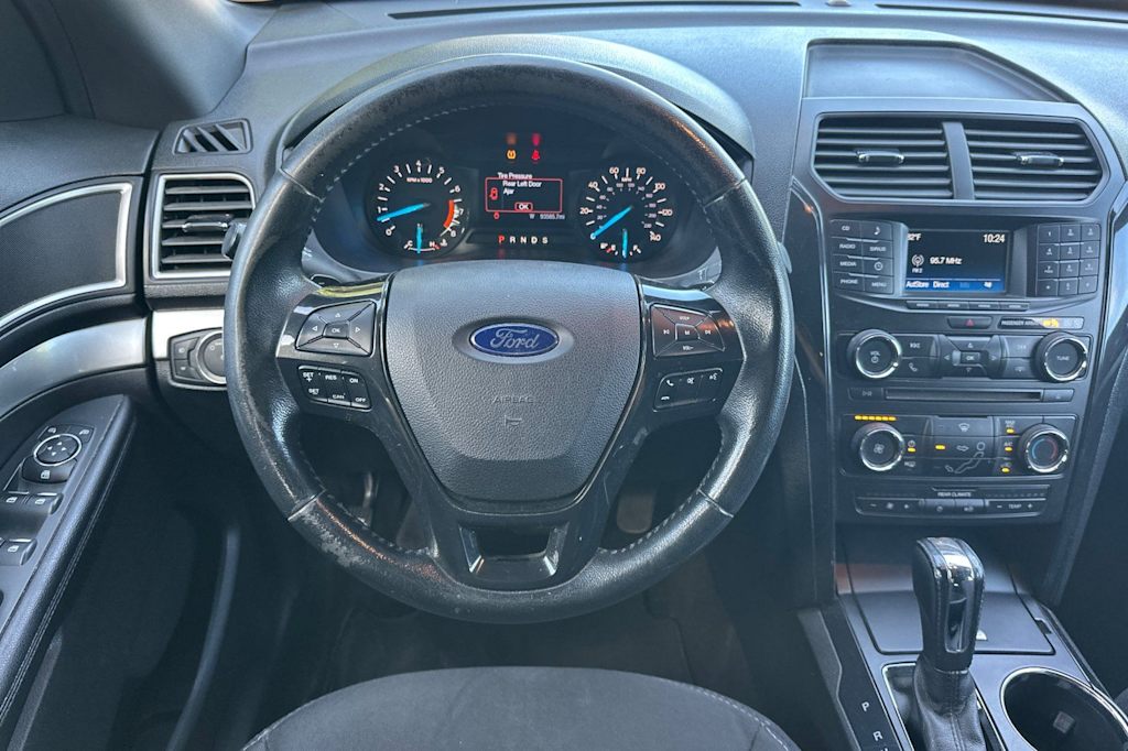 Thumbnail: 2017 Ford Explorer - 12