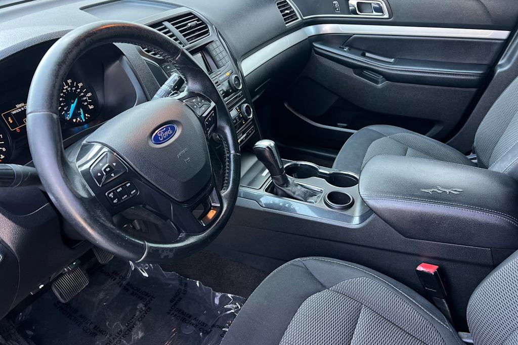 Thumbnail: 2017 Ford Explorer - 9