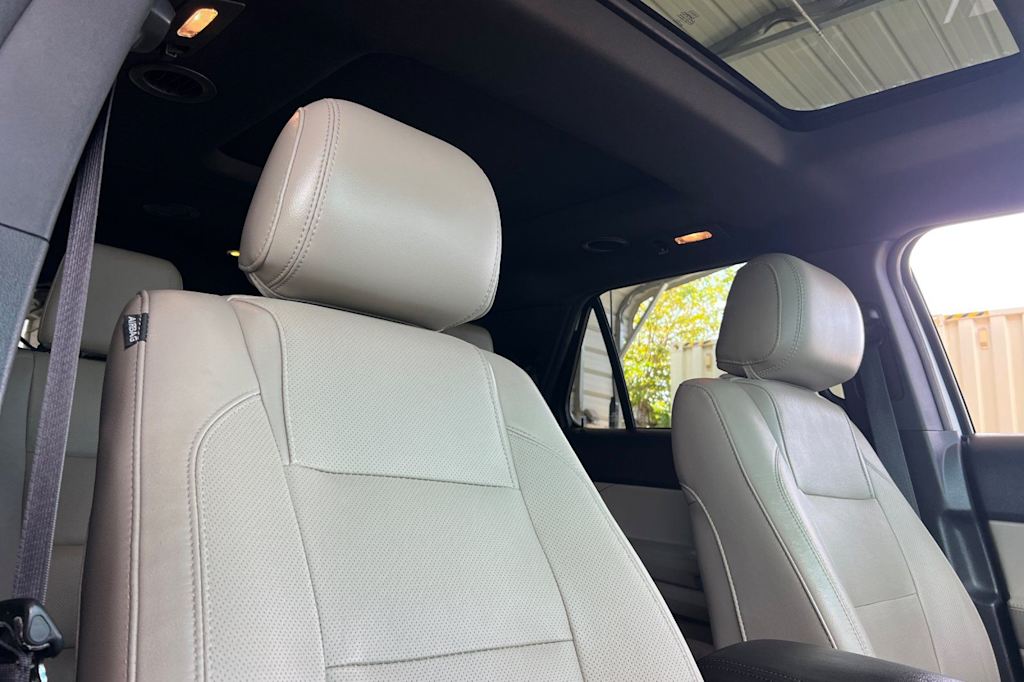 Thumbnail: 2014 Ford Explorer - 10