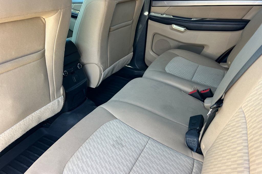 Thumbnail: 2016 Ford Explorer - 10