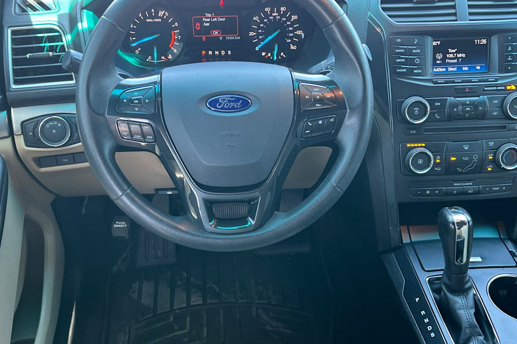 Thumbnail: 2016 Ford Explorer - 11