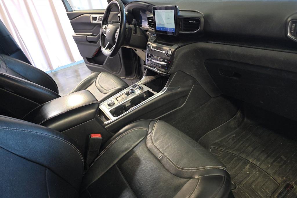 Thumbnail: 2020 Ford Explorer - 12