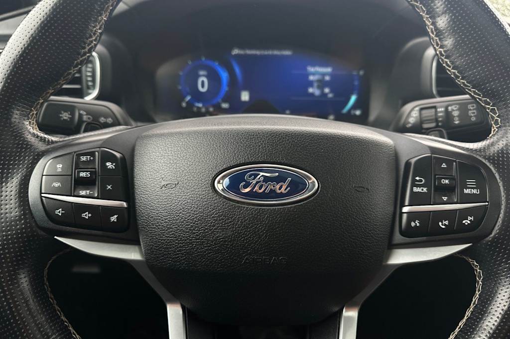 Thumbnail: 2020 Ford Explorer - 33