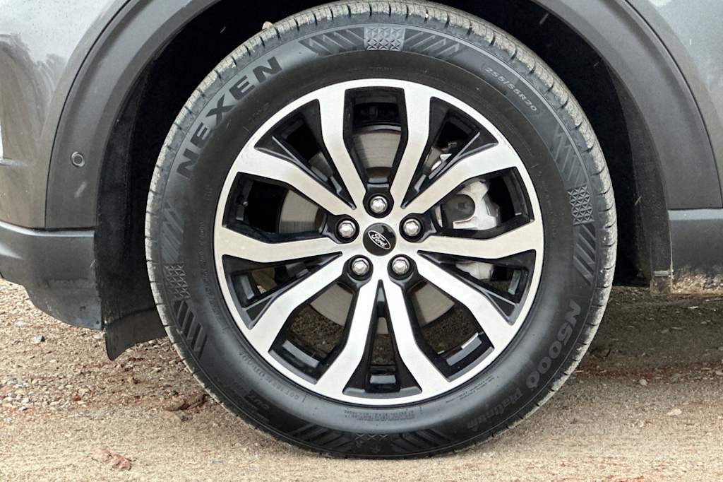 Thumbnail: 2020 Ford Explorer - 8