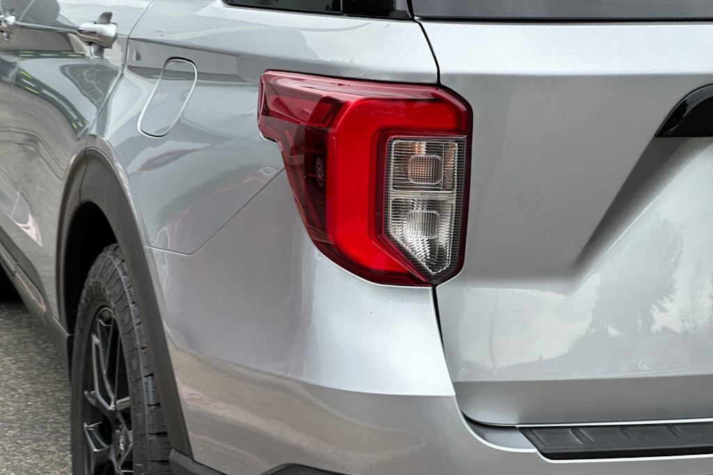 Thumbnail: 2020 Ford Explorer - 38