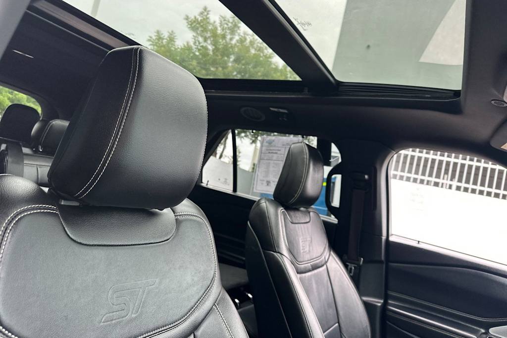 Thumbnail: 2020 Ford Explorer - 24