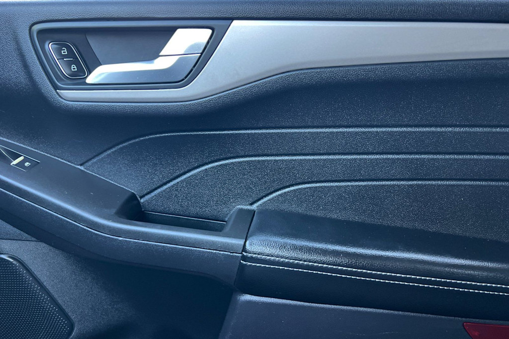 Thumbnail: 2021 Ford Escape - 26