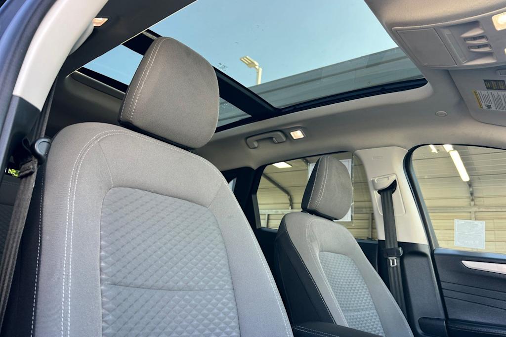 Thumbnail: 2021 Ford Escape - 25