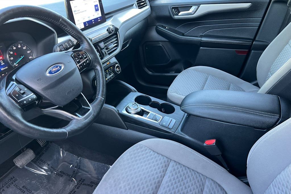 Thumbnail: 2021 Ford Escape - 9