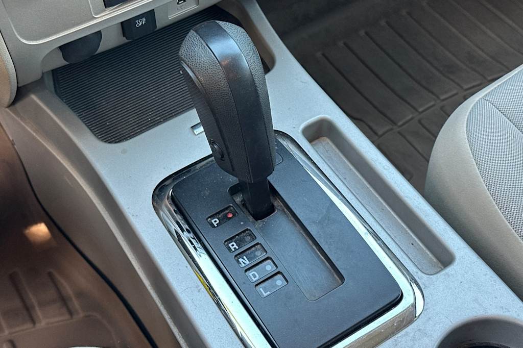 Thumbnail: 2011 Ford Escape - 15