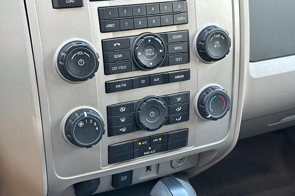 Thumbnail: 2011 Ford Escape - 25