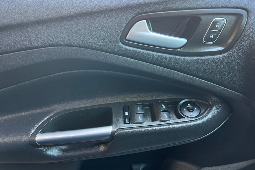 Thumbnail: 2018 Ford Escape - 23