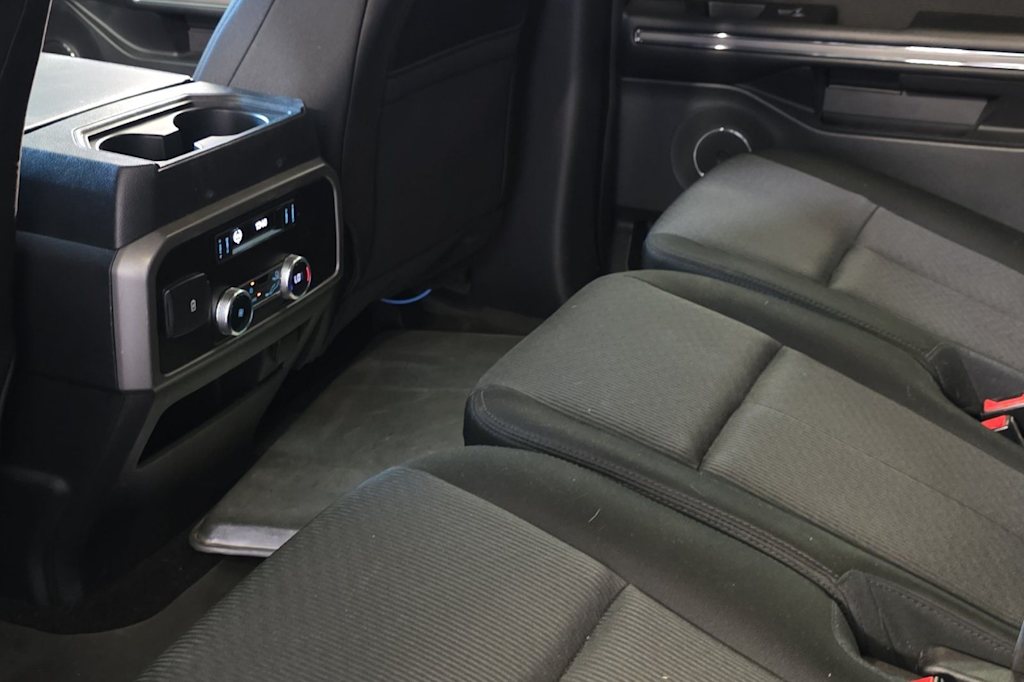 Thumbnail: 2020 Ford Expedition - 11