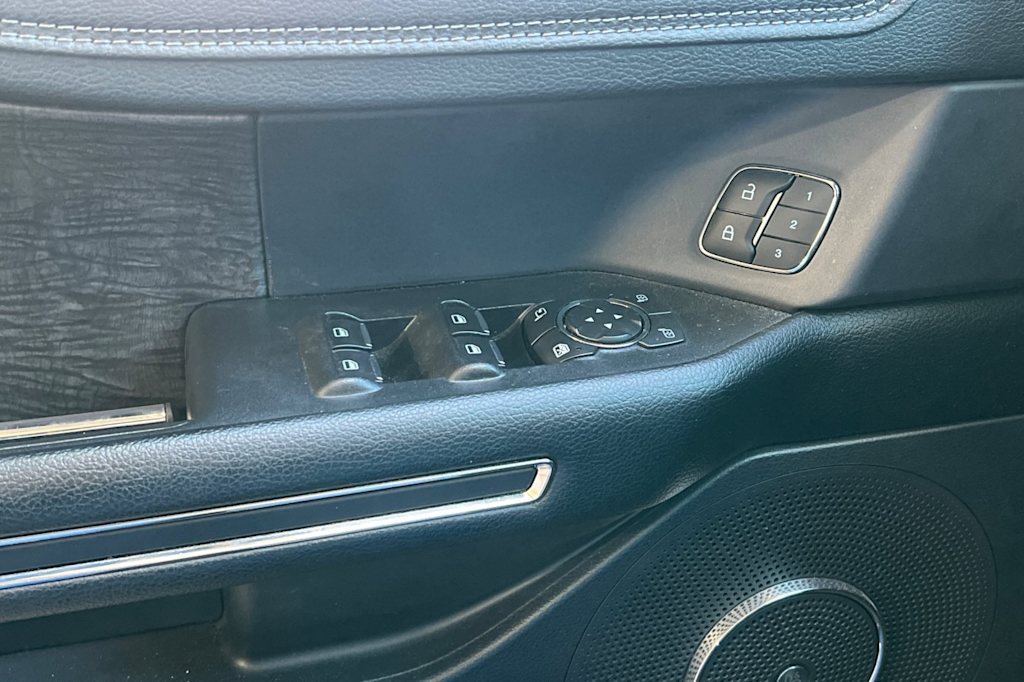 Thumbnail: 2021 Ford Expedition - 21