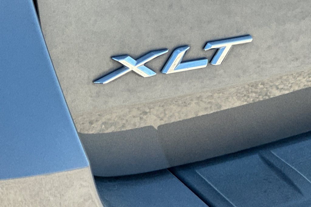 Thumbnail: 2022 Ford Explorer - 7