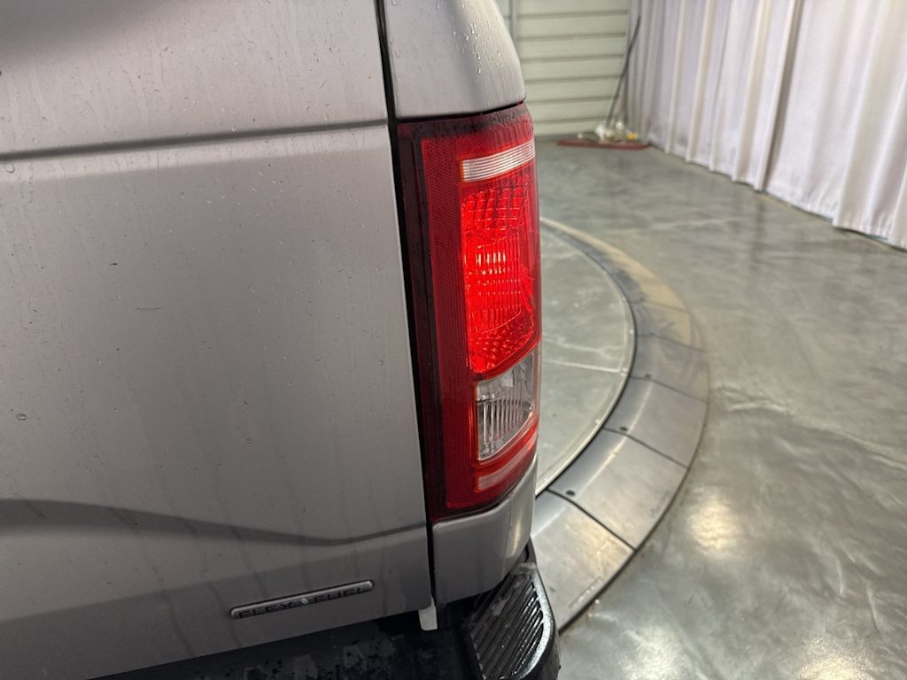 Thumbnail: 2016 Ford F-150 - 17