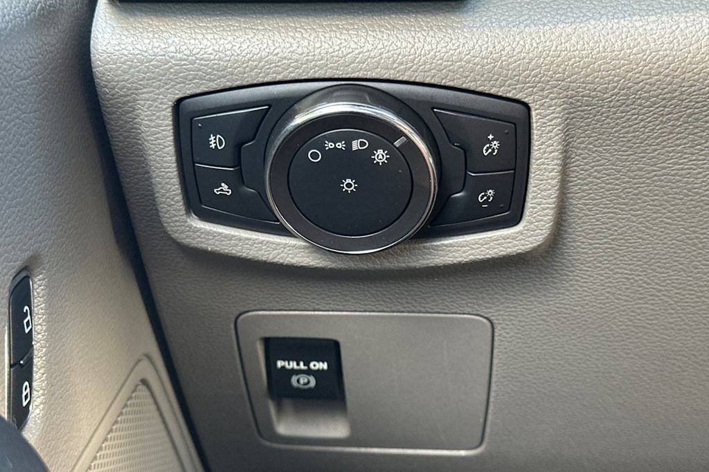 Thumbnail: 2019 Ford F-150 - 32