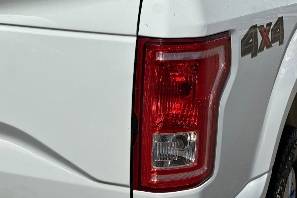 Thumbnail: 2015 Ford F-150 - 33