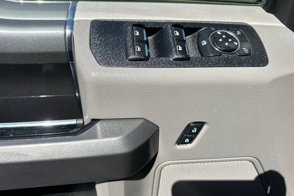 Thumbnail: 2015 Ford F-150 - 21