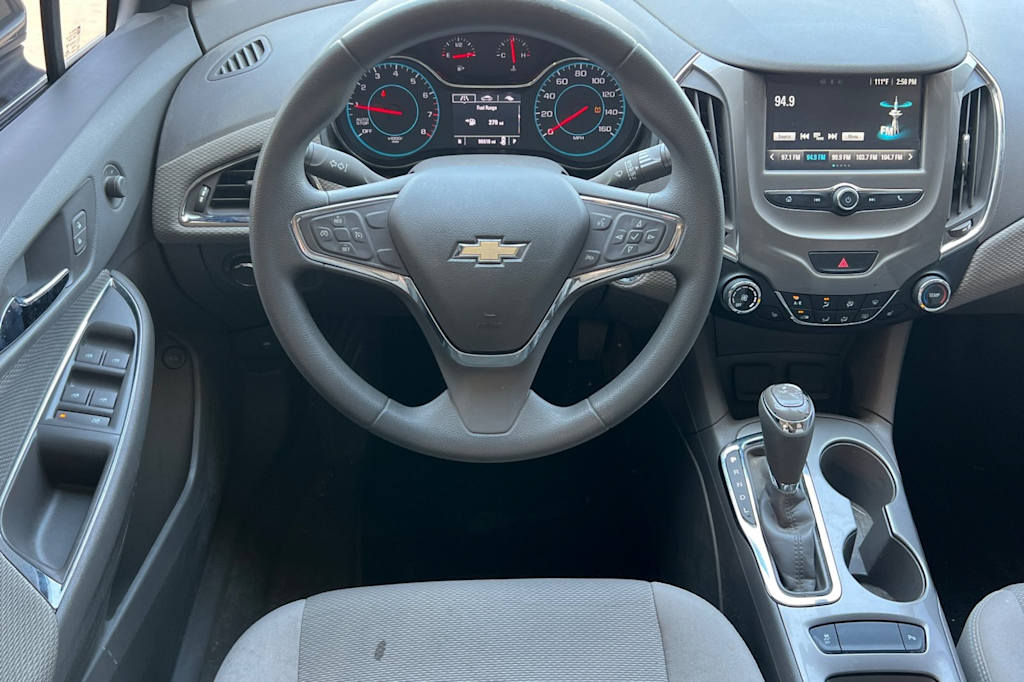 Thumbnail: 2016 Chevrolet Cruze - 9