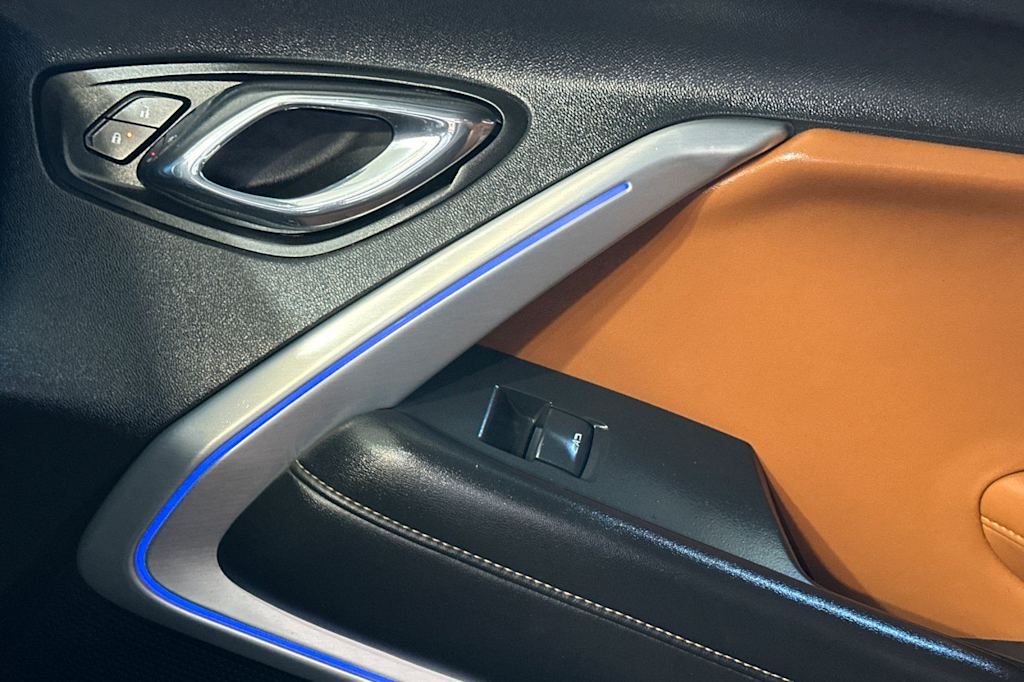Thumbnail: 2017 Chevrolet Camaro - 14
