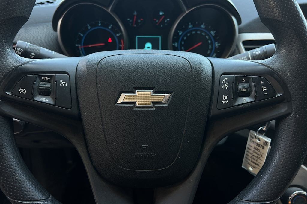 Thumbnail: 2015 Chevrolet Cruze - 25