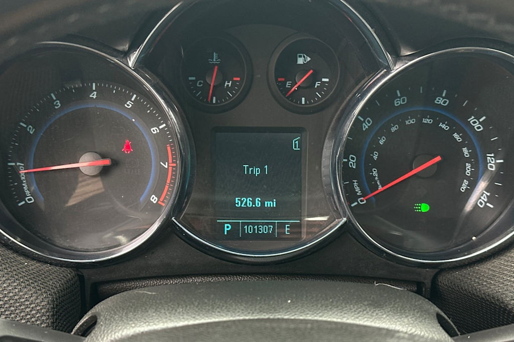 Thumbnail: 2011 Chevrolet Cruze - 16