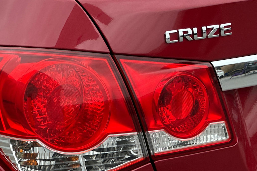 Thumbnail: 2011 Chevrolet Cruze - 21