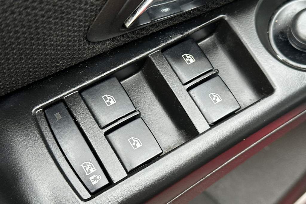 Thumbnail: 2011 Chevrolet Cruze - 23