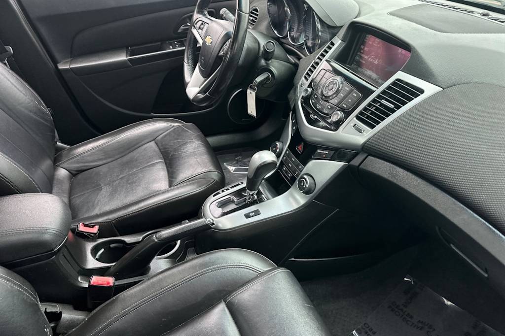 Thumbnail: 2011 Chevrolet Cruze - 13