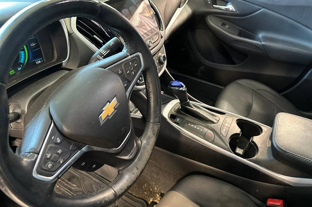 Thumbnail: 2018 Chevrolet Volt - 9