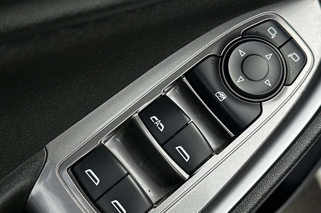 Thumbnail: 2023 Chevrolet Malibu - 22