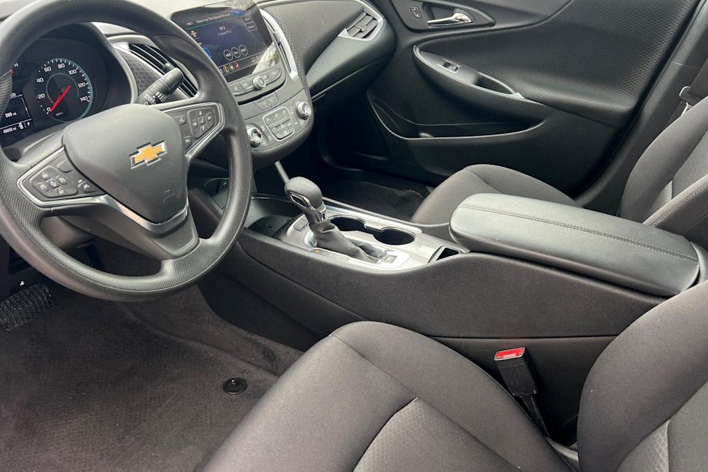 Thumbnail: 2024 Chevrolet Malibu - 9