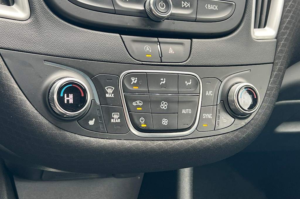 Thumbnail: 2024 Chevrolet Malibu - 28