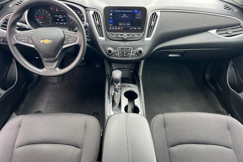 Thumbnail: 2024 Chevrolet Malibu - 2