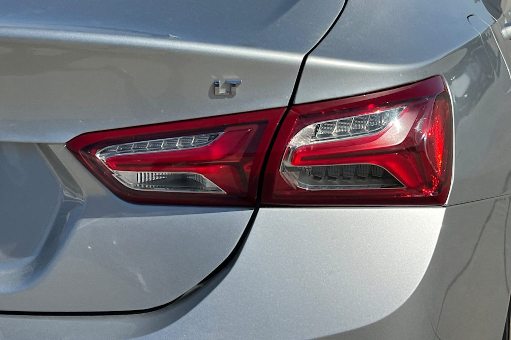 Thumbnail: 2021 Chevrolet Malibu - 22