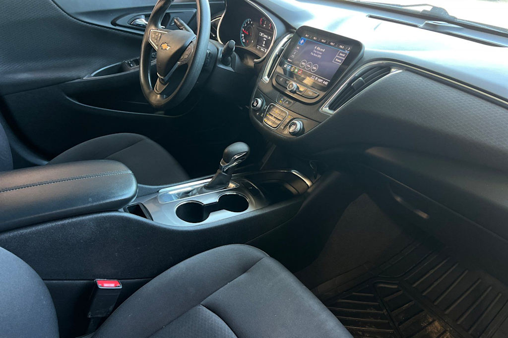 Thumbnail: 2021 Chevrolet Malibu - 13