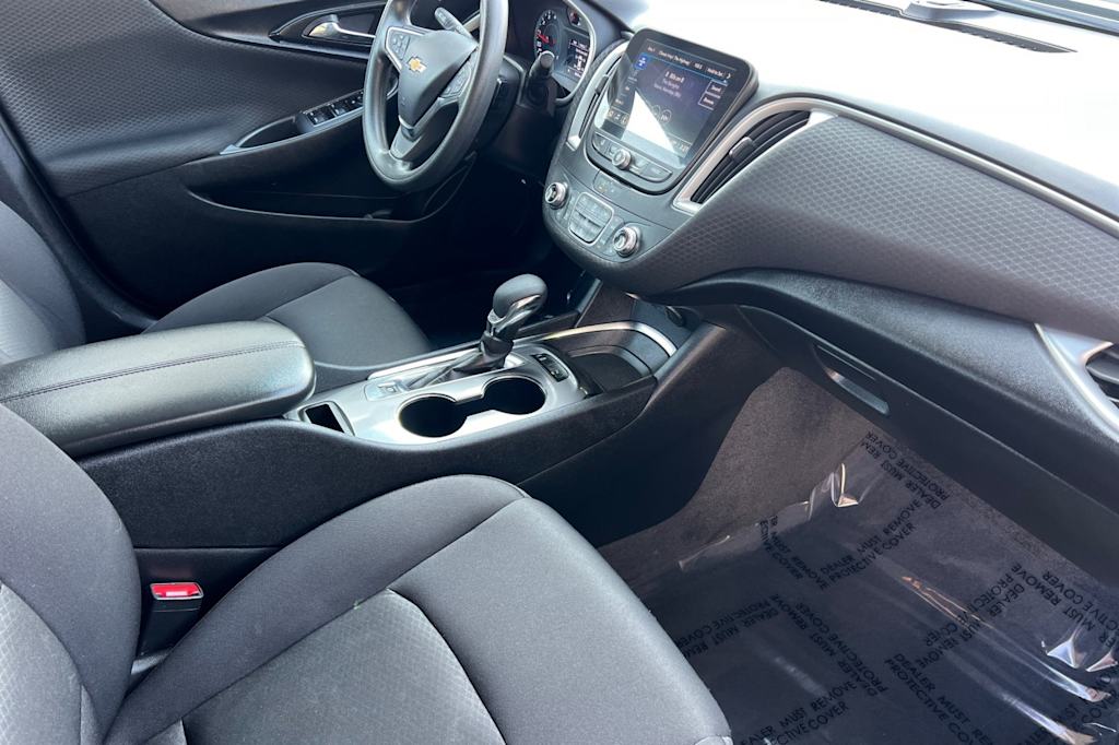 Thumbnail: 2024 Chevrolet Malibu - 13