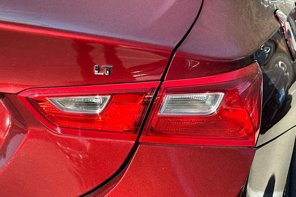 Thumbnail: 2018 Chevrolet Malibu - 34