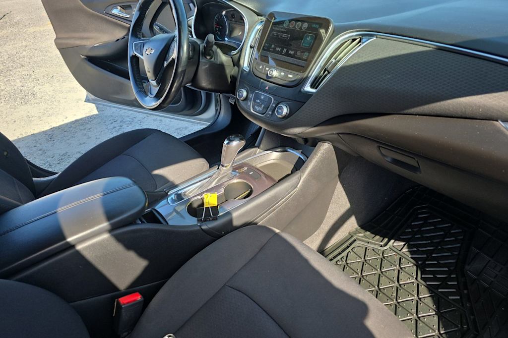 Thumbnail: 2018 Chevrolet Malibu - 13