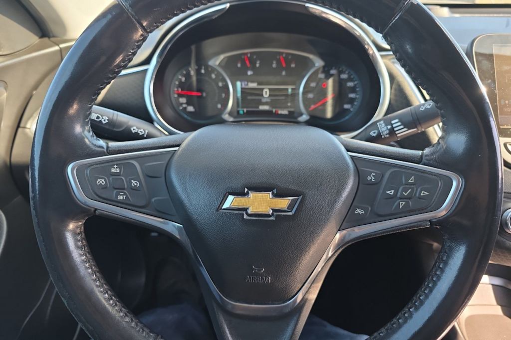 Thumbnail: 2018 Chevrolet Malibu - 25
