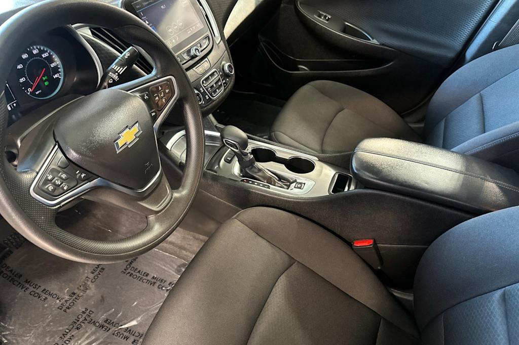 Thumbnail: 2024 Chevrolet Malibu - 10