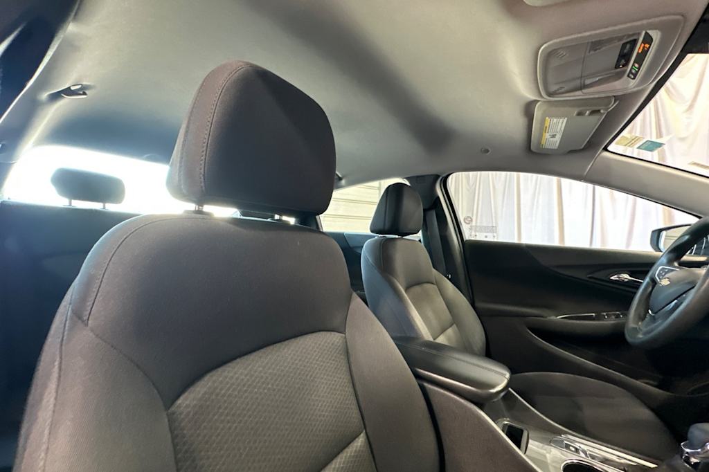 Thumbnail: 2023 Chevrolet Malibu - 10