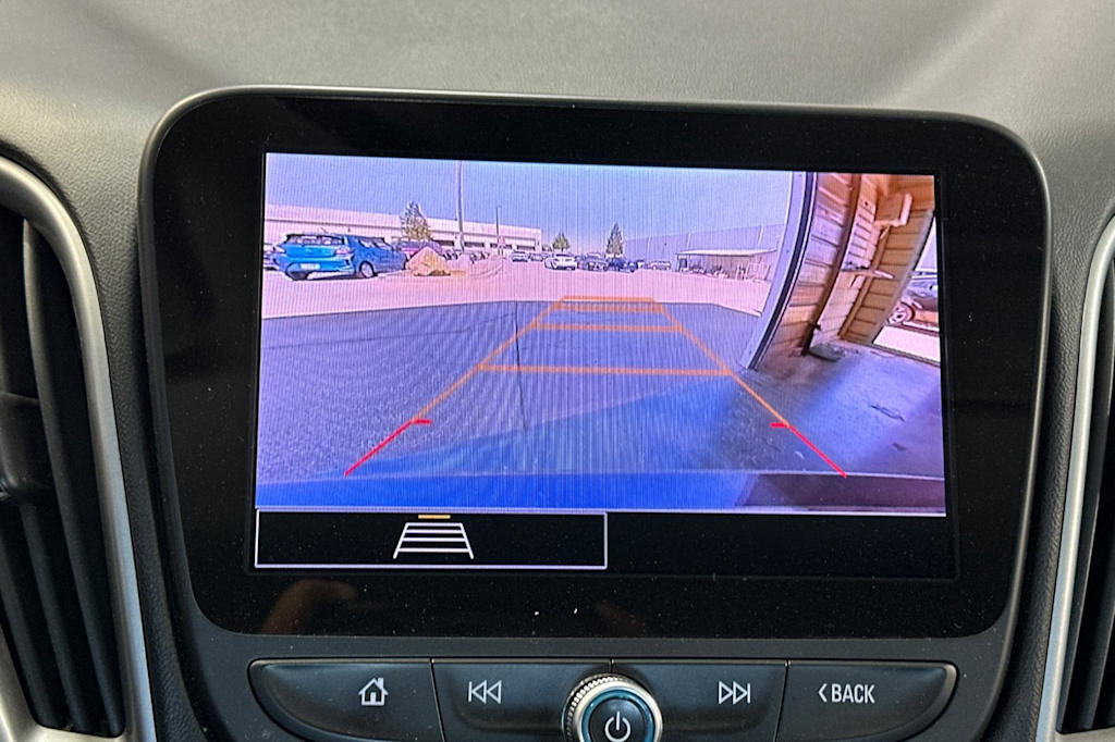 Thumbnail: 2023 Chevrolet Malibu - 25