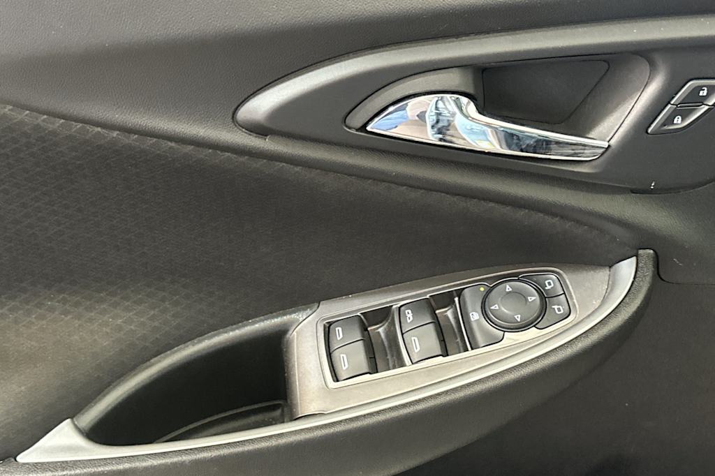 Thumbnail: 2024 Chevrolet Malibu - 22