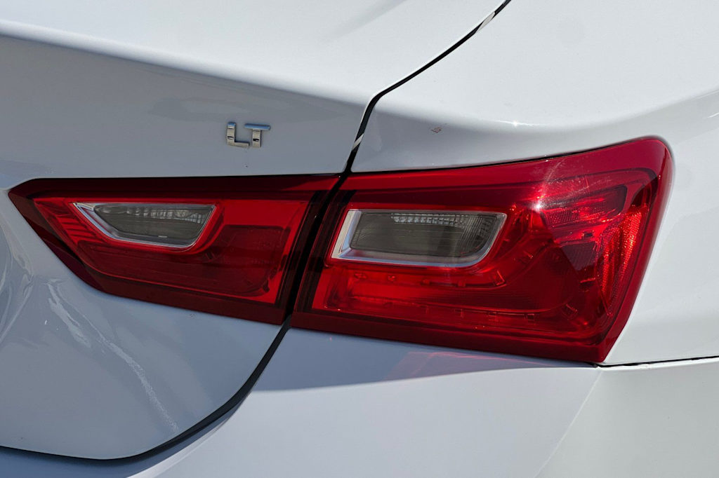 Thumbnail: 2023 Chevrolet Malibu - 35