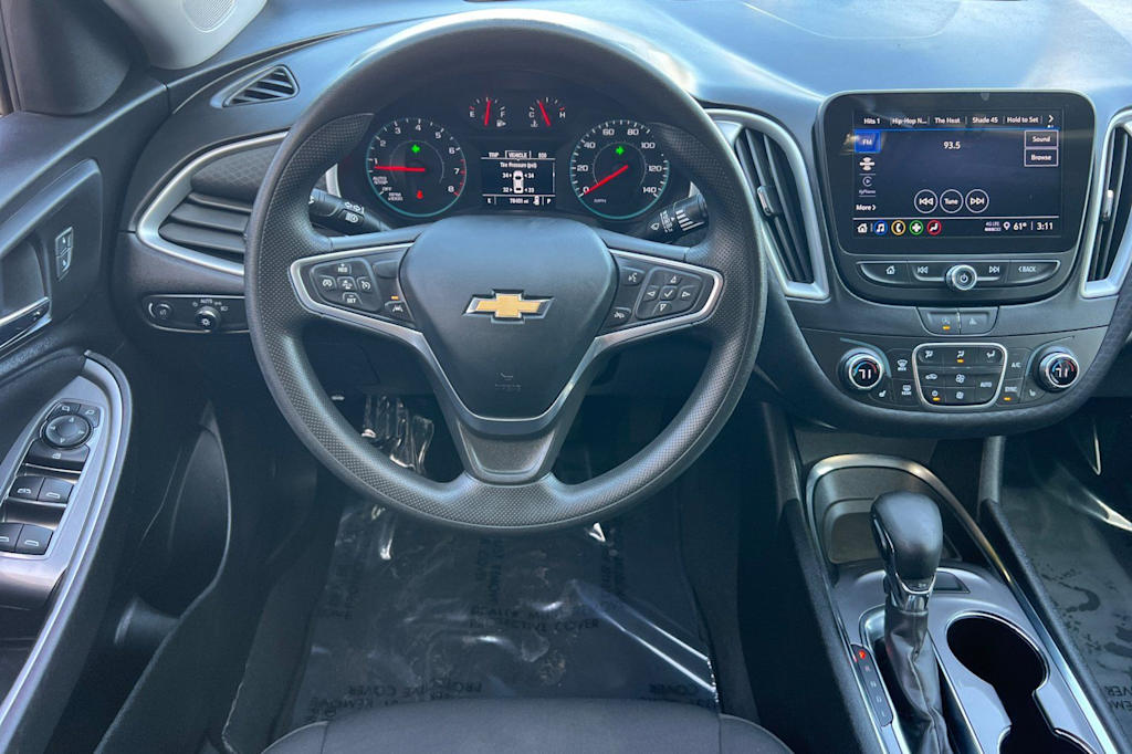Thumbnail: 2023 Chevrolet Malibu - 12