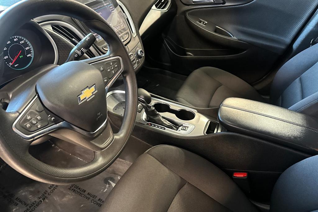 Thumbnail: 2024 Chevrolet Malibu - 9
