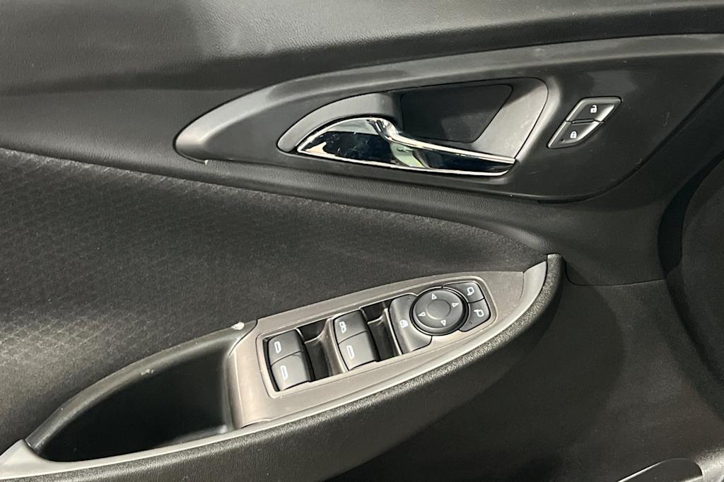 Thumbnail: 2025 Chevrolet Malibu - 22