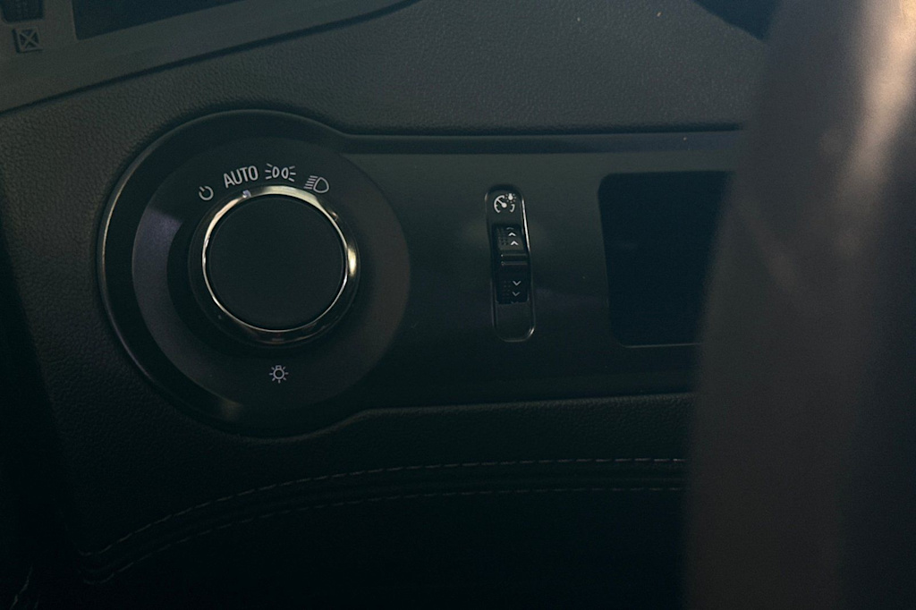 Thumbnail: 2015 Buick LaCrosse - 33